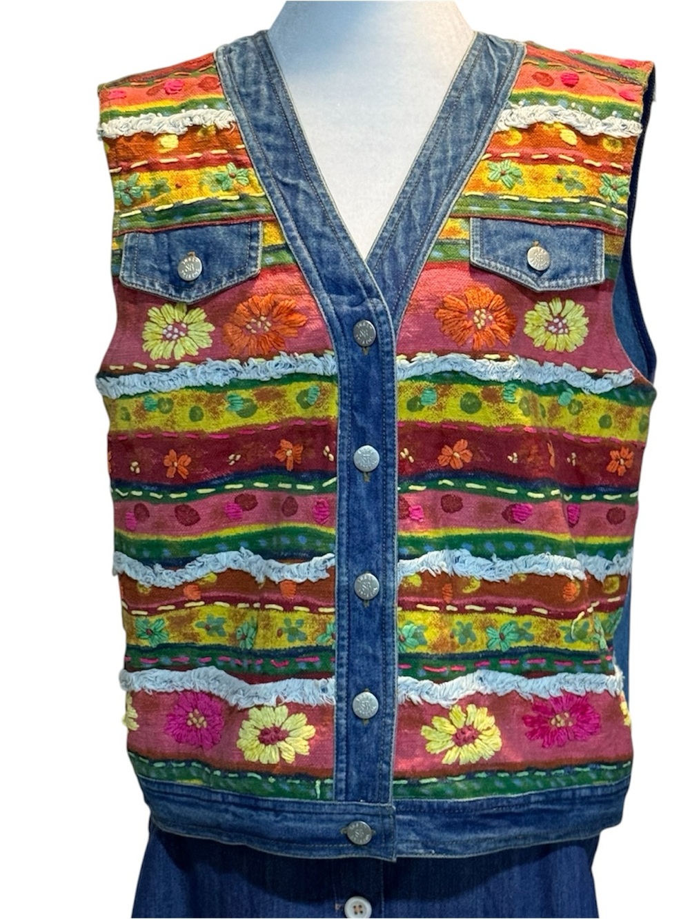 Vintage 1999 Susan Bristol Casuals Embroidered Denim Vest Medium.